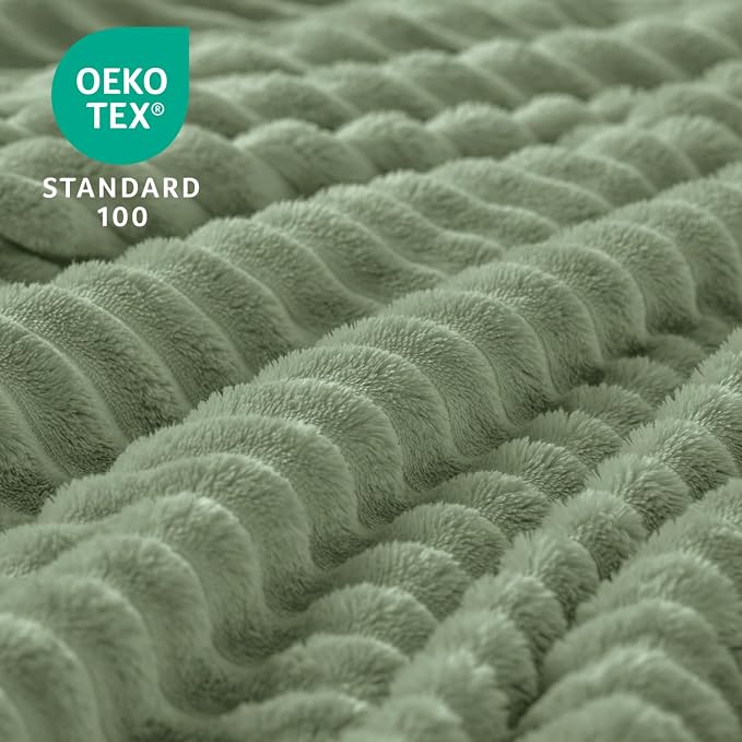 BEDELITE 3D Ribbed Sage Grey Green Fleece Twin Blanket - Image 4