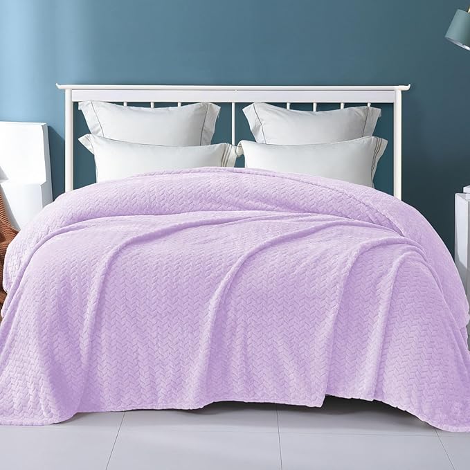 Exclusivo Mezcla Fleece King Size Blanket for Bed, 90x104 Inches Soft Cozy Jacquard Flannel Blankets, Lightweight Fuzzy Plush Warm for Winter, Lilac Purple