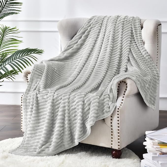 BEDELITE 3D Ribbed Light Grey Fleece Throw Blanket - Image 7