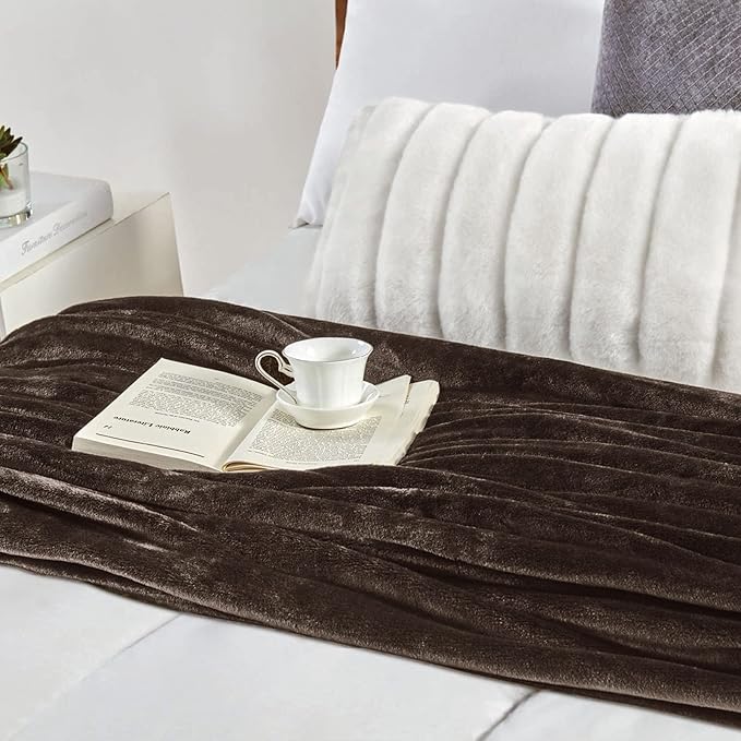 Walensee Fleece Blanket Plush Throw Fuzzy Lightweight (King Size 108x90 Brown) Super Soft Microfiber Flannel Blankets for Couch, Bed, Sofa Ultra Luxurious Warm and Cozy for All Seasons