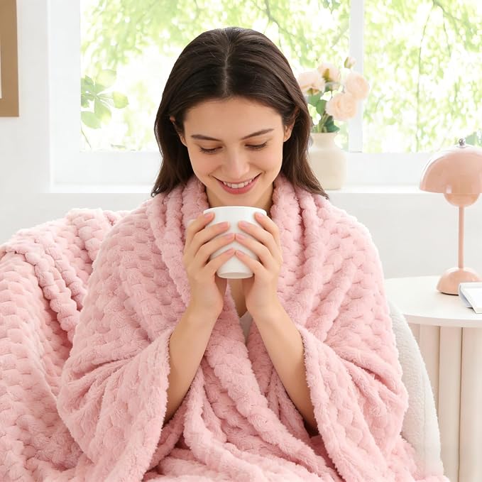 BEDELITE Pink Throw Blanket for Couch, Soft Cozy Gifts for Women, 50 * 60 | 3D - Image 4