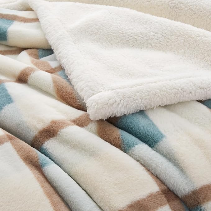 PU MEI Super Soft Faux Rabbit Fur Sherpa Fleece Throw Blanket, Reversible - Image 3
