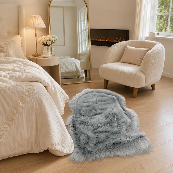 EasyJoy Faux Sheepskin Rug, Fluffy Faux Fur Rug, Ultra Soft Shag Area Rug - Image 5