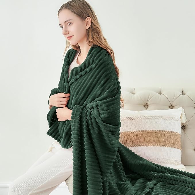 BEDELITE 3D Ribbed Emerald Green Fleece Twin Blanket - Image 8