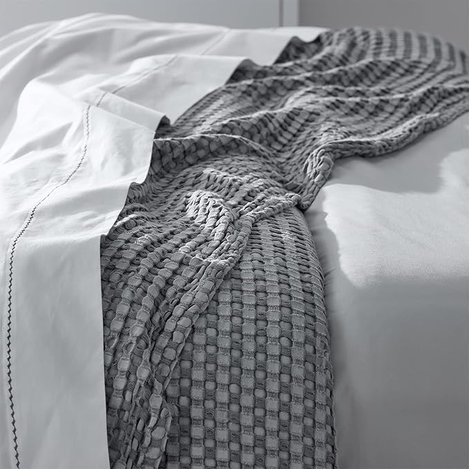 Bedsure Cooling Cotton Waffle Twin XL Blanket - Lightweight Breathable Blanket of Rayon Derived from Bamboo for Hot Sleepers, Luxury Throws for Bed, Couch and Sofa, Grey, 66x90 Inches