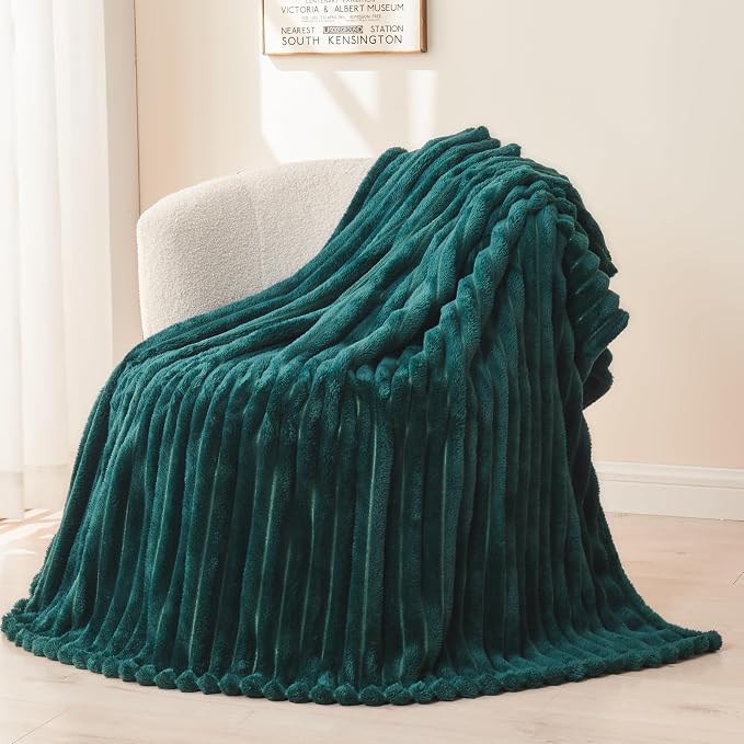 NEWCOSPLAY Fleece Ribbed Cozy King Blanket - Image 9