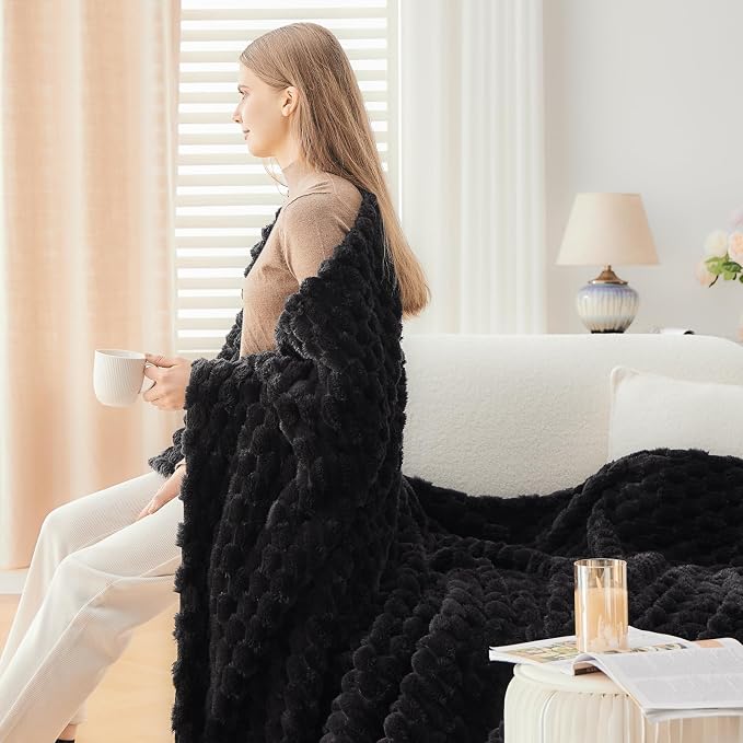 NEWCOSPLAY Fleece Clouds Cozy King Blanket - Image 6