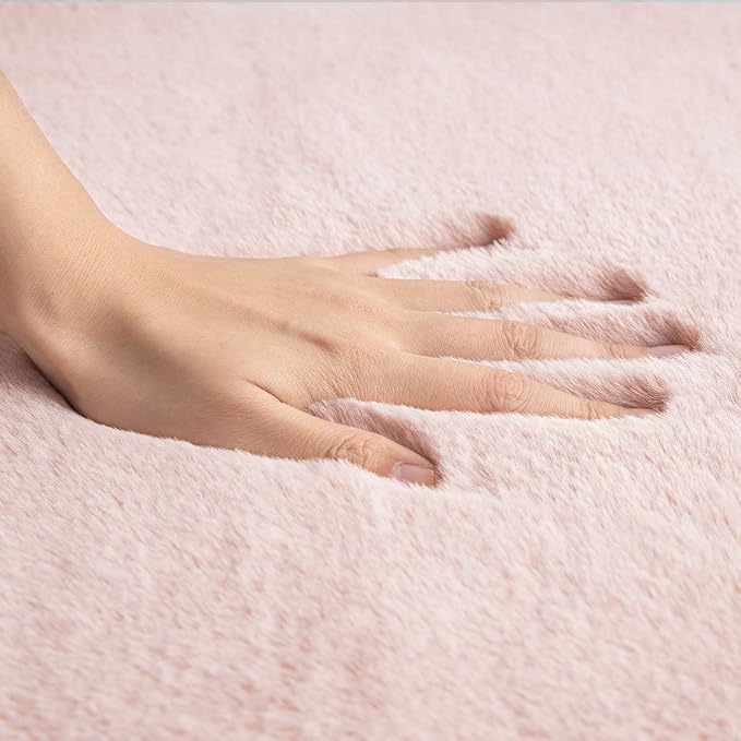 Ashler Faux Fur Rug, Ultra Soft Faux Rabbit Fur, 4 x 6 Feet Rectangle, Machine - Image 5