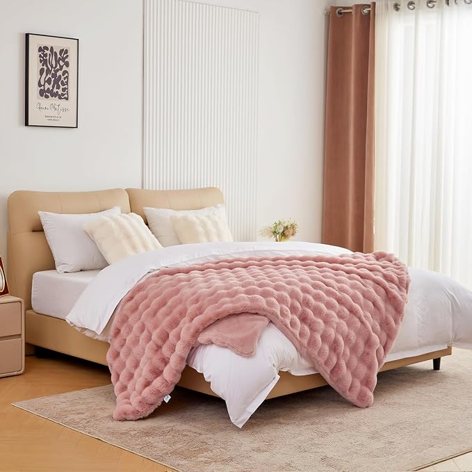 BENVWE Faux Fur Throw Blanket for Couch - Image 6