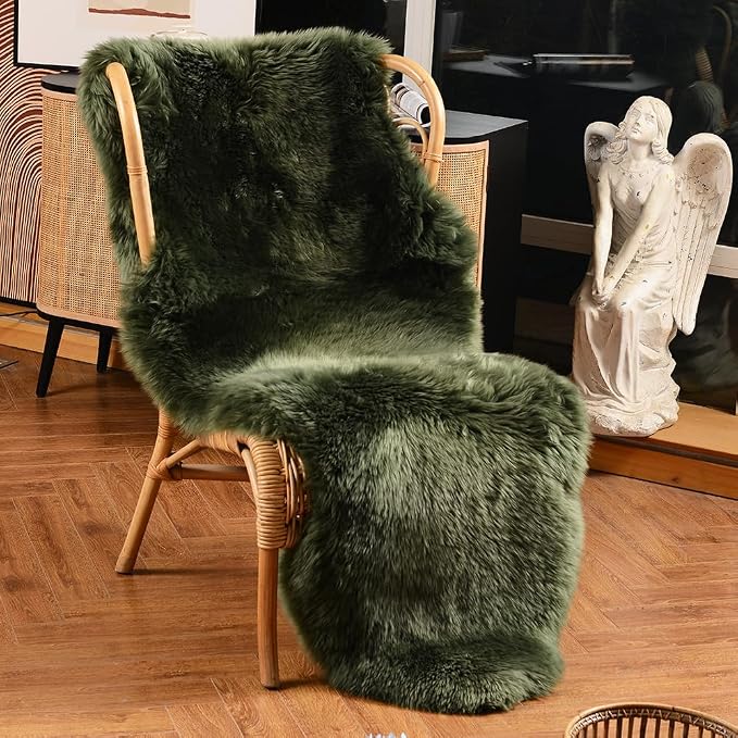LLB Genuine Sheepskin Area Rug Fur Carpet Fluffy Shaggy Fur Rug by LLB
