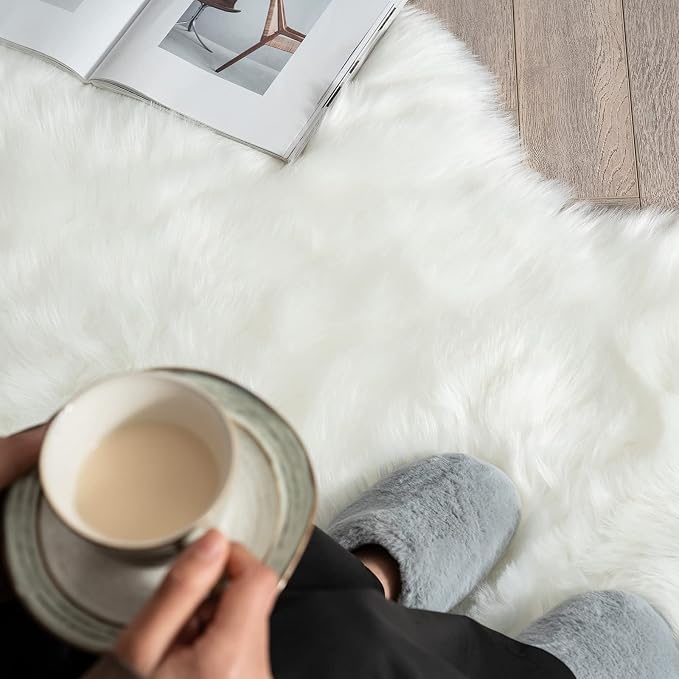 MIULEE Fluffy Area Rug 3x5 ft Faux Fur Sheepskin Rug - Image 4