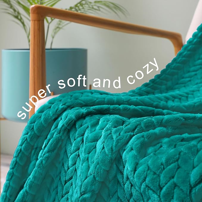 Exclusivo Mezcla Fleece Twin Size Blanket for Bed, 90x66 Inches Soft Cozy Jacquard Flannel Blankets, Lightweight Fuzzy Plush Warm for Winter, Teal