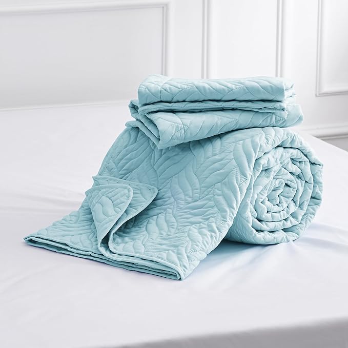 Love's cabin Twin Quilt Set Light Blue Bedspreads - Soft Bed Summer Lightweight Bedspread Comforter - Modern Style Wave Pattern Coverlet for All Season - 2 Pieces (1 Quilt, 1 Pillow Sham)