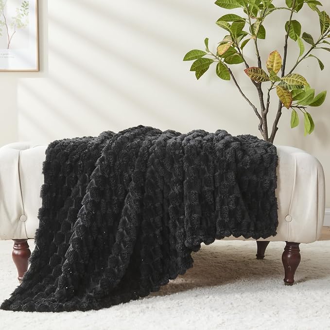 NEWCOSPLAY Fleece Clouds Cozy King Blanket - Image 9