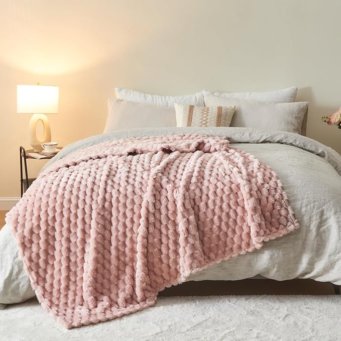 NEWCOSPLAY Fleece Clouds Cozy Twin Blanket - Image 9