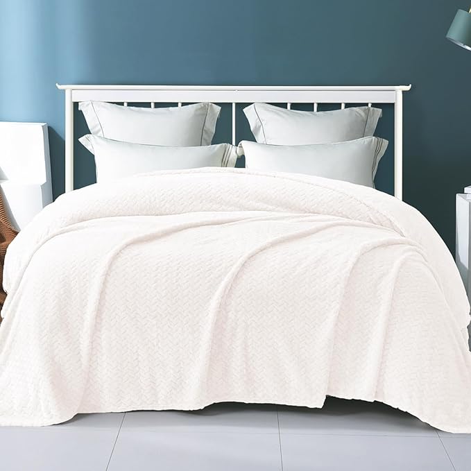 Exclusivo Mezcla Fleece Queen Size Blanket for Bed, 90x90 Inches Soft Cozy Jacquard Flannel Blankets, Lightweight Fuzzy Plush Warm for Winter, Off White