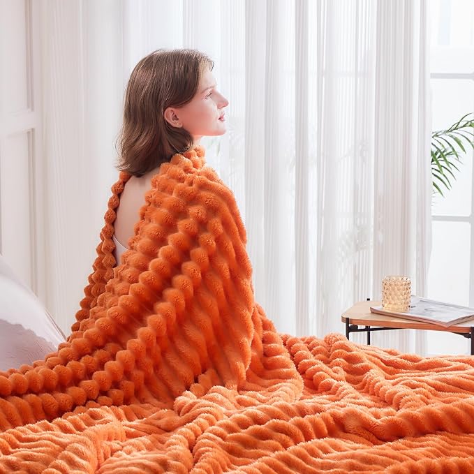 NEWCOSPLAY Fleece Ribbed Cozy Throw Blanket - Image 7