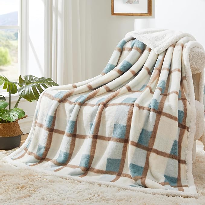 PU MEI Super Soft Faux Rabbit Fur Sherpa Fleece Throw Blanket, Reversible - Image 6