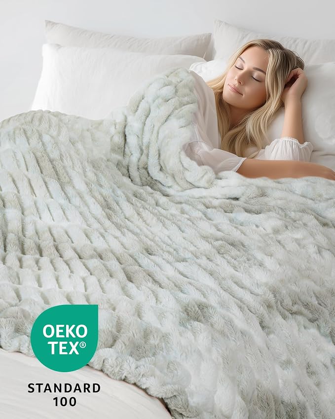 Ultra Soft Cozy Faux Fur Throw Blanket, Fuzzy Plush Thick Bubble Blanket - Image 2