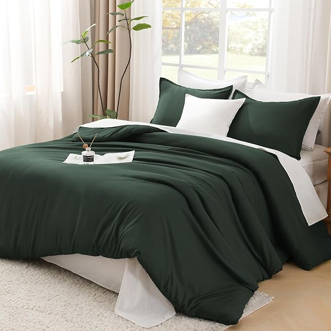 Litanika Forest Green Oversized King Comforter Set Super King Plus Size, 3 Pieces Lightweight Solid Bedding Comforter Set, All Season Fluffy Bed Set (128x120In Comforter & 2 Pillowcases)