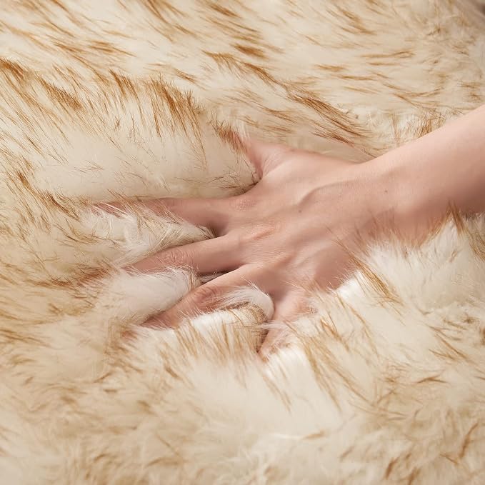 MIULEE Fluffy Area Rug 2x3 ft Faux Fur Sheepskin Rug - Image 3