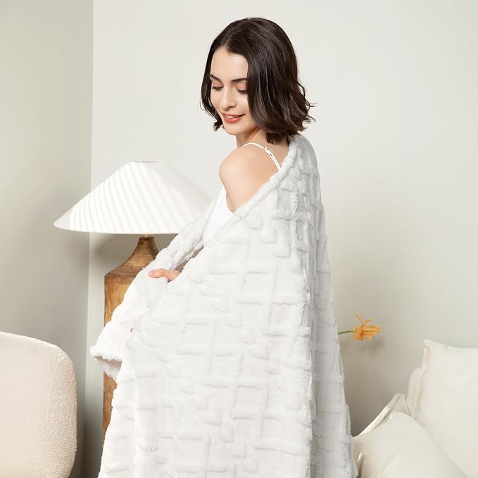 Aganear Fleece Throw Blanket for Couch Sofar 50"x60" White | Lightweight Fuzzy - Image 6