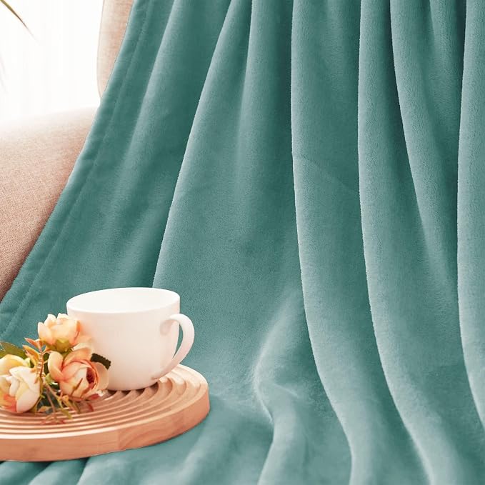 Exclusivo Mezcla Soft Fleece Throw Blanket - Image 7