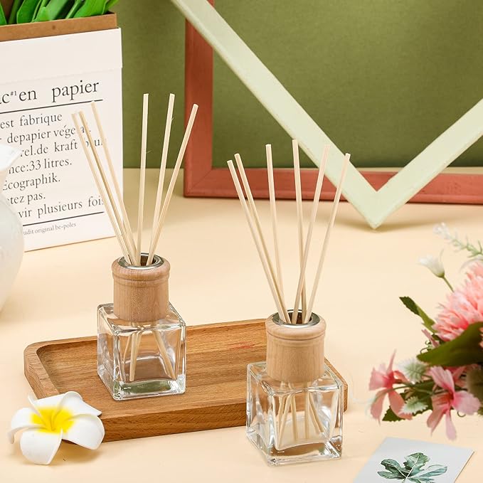 Roshtia 30 Set Reed Diffuser Bottle Empty Refillable Fragrance Glass Diffuser Bottles with Wooden Caps Rattan Sticks 50ml 1.7 oz Glass Jars for DIY Fragrance