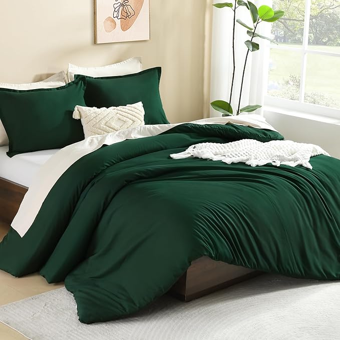 Litanika Oversized King Comforters Emerald Green Super King Size, 3 Pieces Lightweight Solid Bedding Comforter Set, All Season Fluffy Bed Set (120x120In Comforter & 2 Pillowcases)