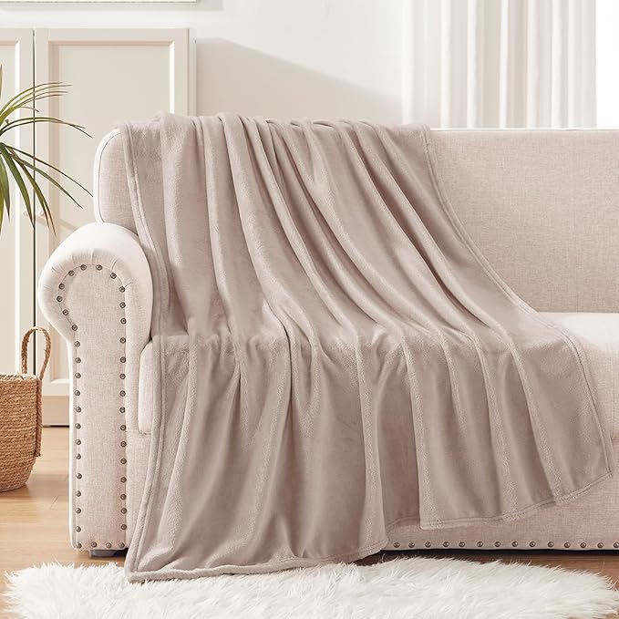 Exclusivo Mezcla Extra Large Fleece Throw Blanket for Couch, Sofa, 300GSM Super Soft and Warm Blankets, Camel Throw All Season Use, Cozy, Plush, Lightweight, 50x70 Inches