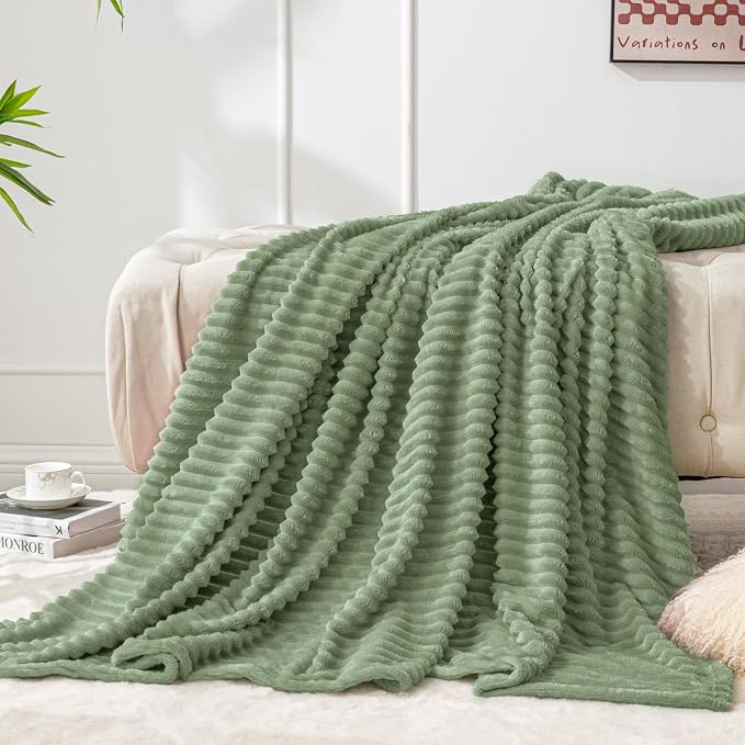 BEDELITE 3D Ribbed Sage Grey Green Fleece Twin Blanket - Image 2