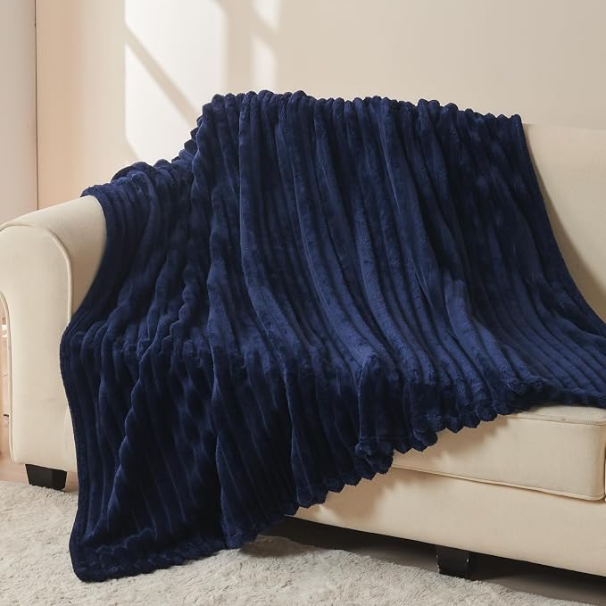 NEWCOSPLAY Fleece Ribbed Cozy Throw Blanket - Image 3