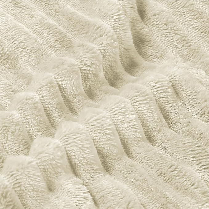 BEDELITE 3D Ribbed Jacquard Beige Fleece Twin Blanket - Image 4