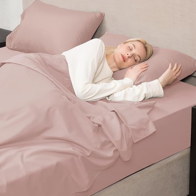 Mejoroom Queen Size Sheet Set - Hotel Luxury 1800 Bedding Sheets & Pillowcases - Deep Pocket Fitted Sheet, Soft, Breathable, Wrinkle & Fade Resistant - 4 Piece (Queen, Dusty Pink)