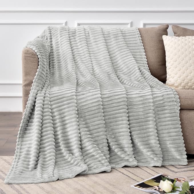 BEDELITE Ribbed Jacquard Light Grey Fleece Twin Blanket - Image 2