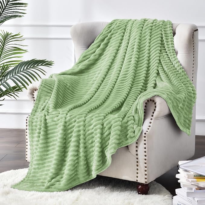 BEDELITE 3D Ribbed Apple Green Fleece Twin Blanket - Image 7