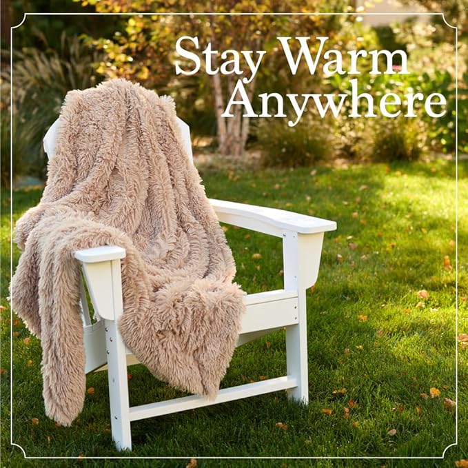 The Connecticut Home Co Throw Blanket Soft Fluffy Room Decor, Cozy Warm Throws for Bed, Couch, Gifts for Women, Bedroom Cute Aesthetic Blankets Shag and Sherpa, 65x50, White