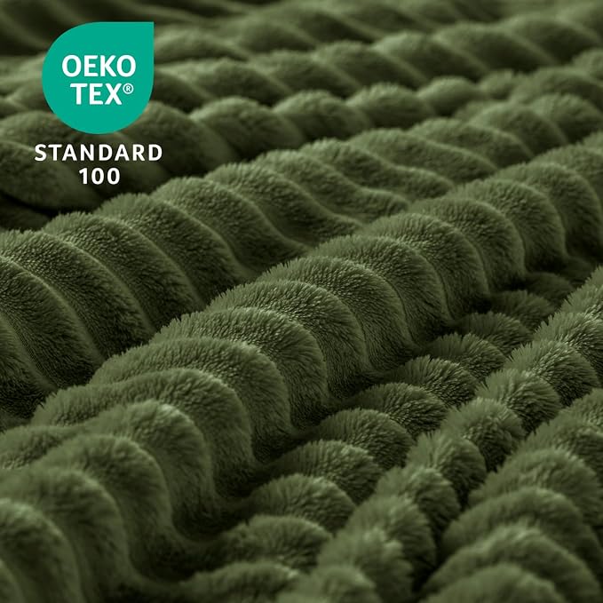 BEDELITE 3D Ribbed Jacquard Moss Fleece Throw Blanket - Image 4