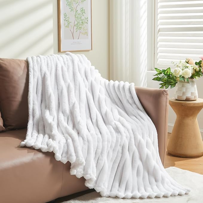 NEWCOSPLAY Fleece Ribbed Cozy Throw Blanket - Image 8