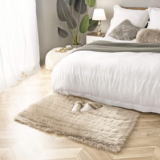 Ashler faux fur rug, Fluffy Shaggy Area Rug Ultra Soft 2.2 x 4 Feet Rectangle - Image 2