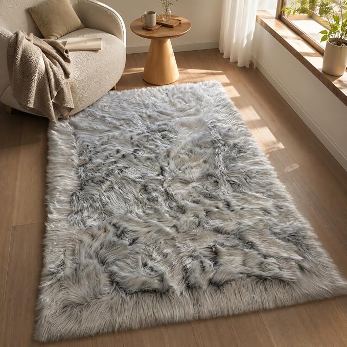 EasyJoy Faux Sheepskin Rug, Fluffy Faux Fur Rug, Ultra Soft Shag Area Rug by EasyJoy