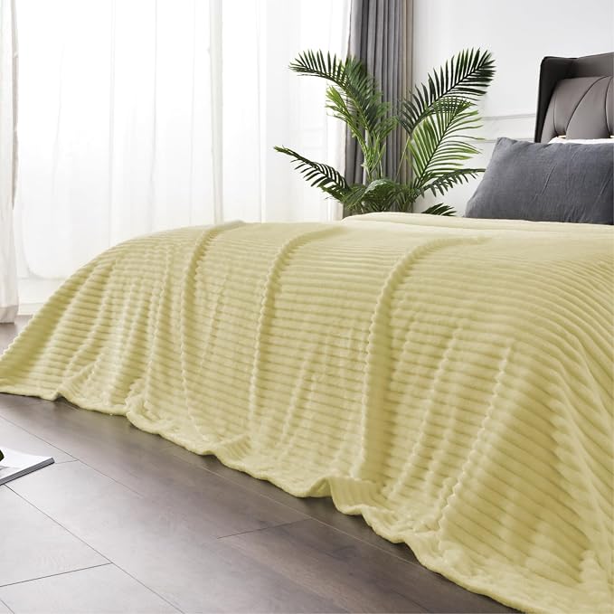 BEDELITE Ribbed Transparent Yellow Fleece Twin Blanket - Image 5