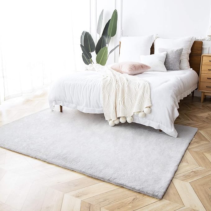 Ashler Faux Fur Rug, Ultra Soft Faux Rabbit Fur, 5 x 7 Feet Rectangle, Machine - Image 2