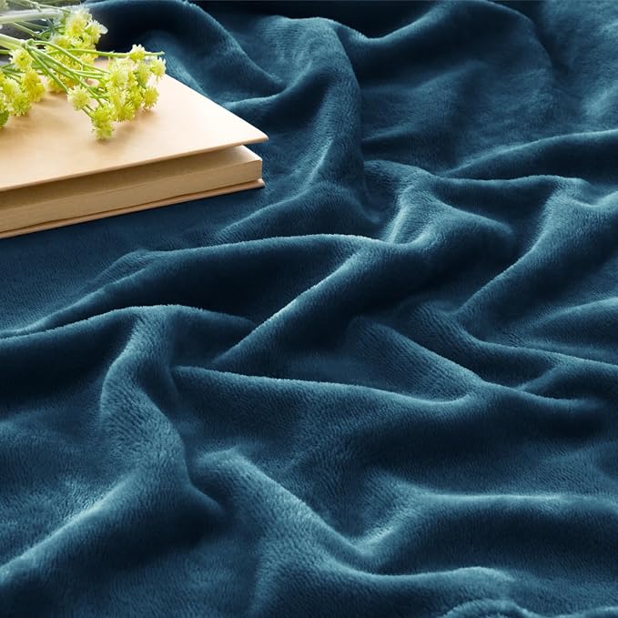 BEDELITE Fleece Blanket Soft Plush Throw - Image 3