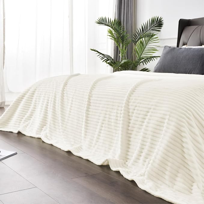 BEDELITE 3D Ribbed Jacquard Cream Fleece Twin Blanket - Image 5