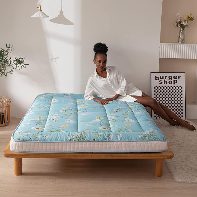 MAXYOYO Rustic Floral Korean Futon Mattress, Padded Japanese Floor Mattress Quilted Bed Mattress Topper, Extra Thick Folding Sleeping Pad Breathable Floor Lounger Guest Bed for Camping Couch, Twin