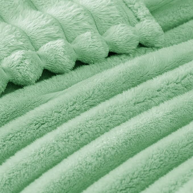 Exclusivo Mezcla Striped Queen Size Fleece Blanket - Image 4