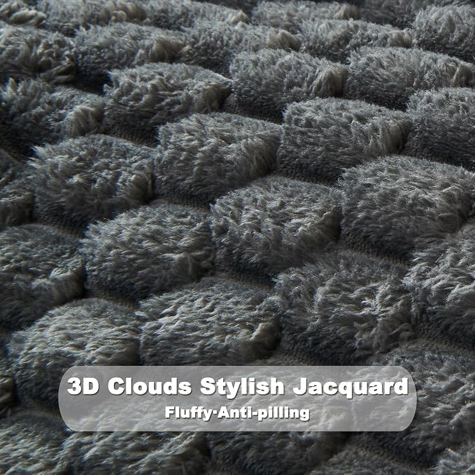 NEWCOSPLAY Fleece Clouds Cozy King Blanket - Image 5