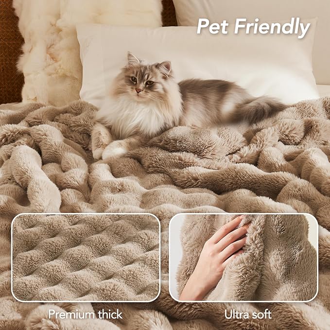 L'AGRATY Faux Rabbit Fur Throw Blanket - Image 5