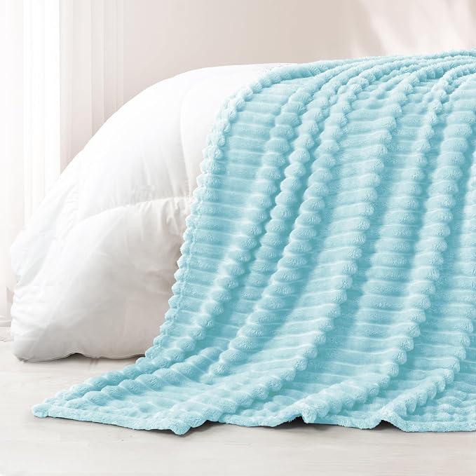 Exclusivo Mezcla Striped Fleece Throw Blanket - Image 6